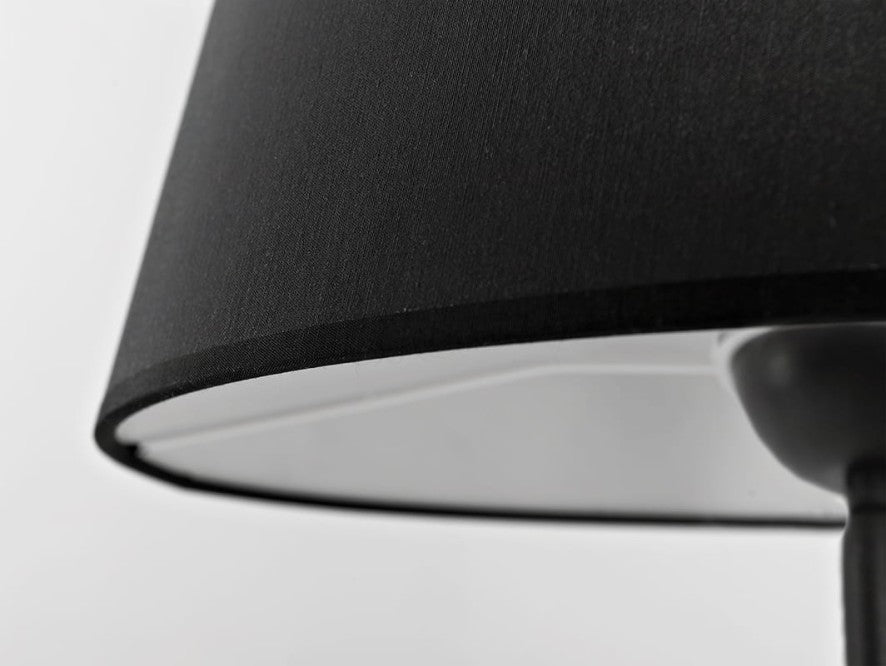 CustomForm Lámpara de pie SHADE – Negro – detalle 1