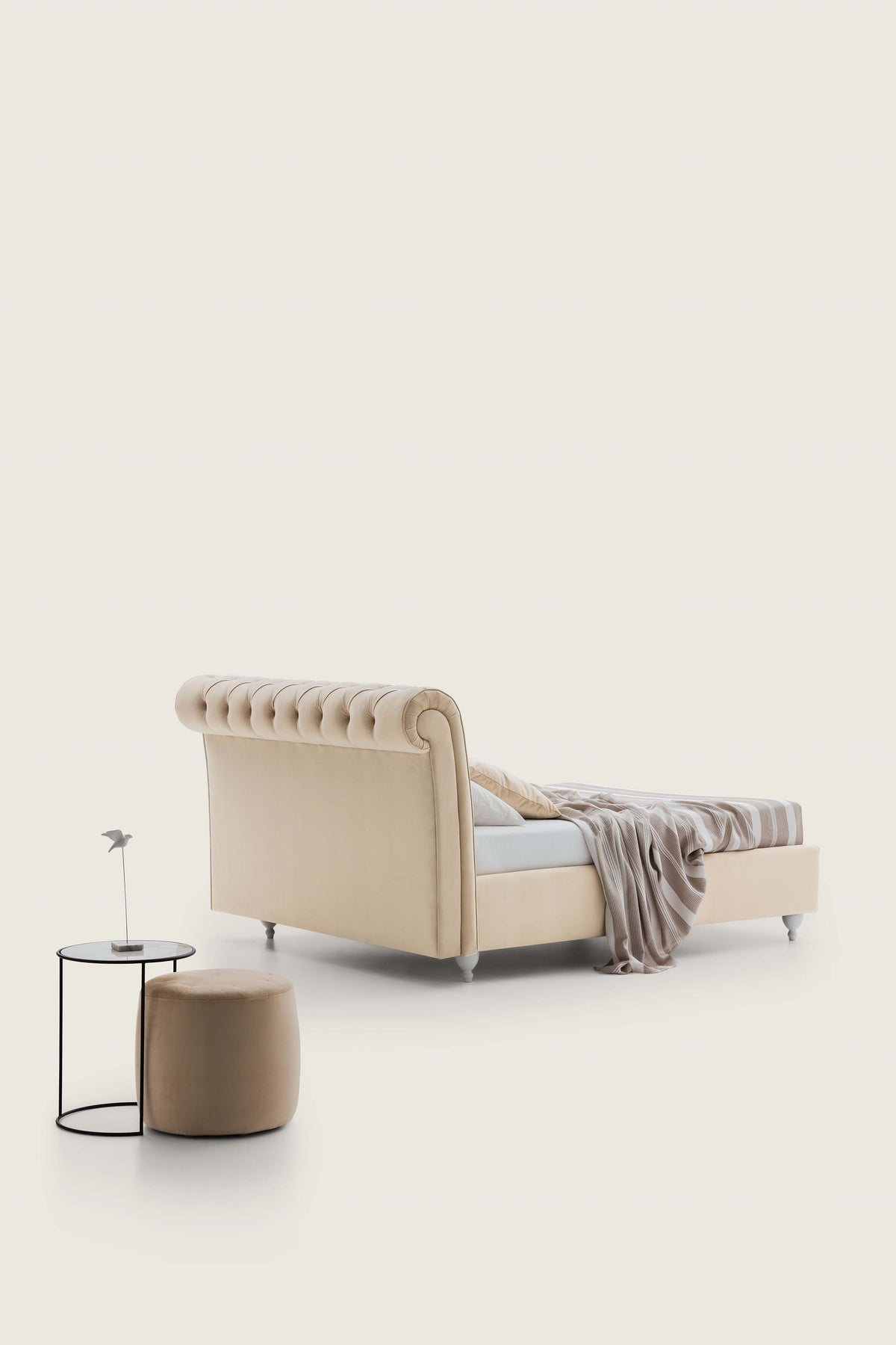 LeComfort Raffaello bed – product gallery image 4