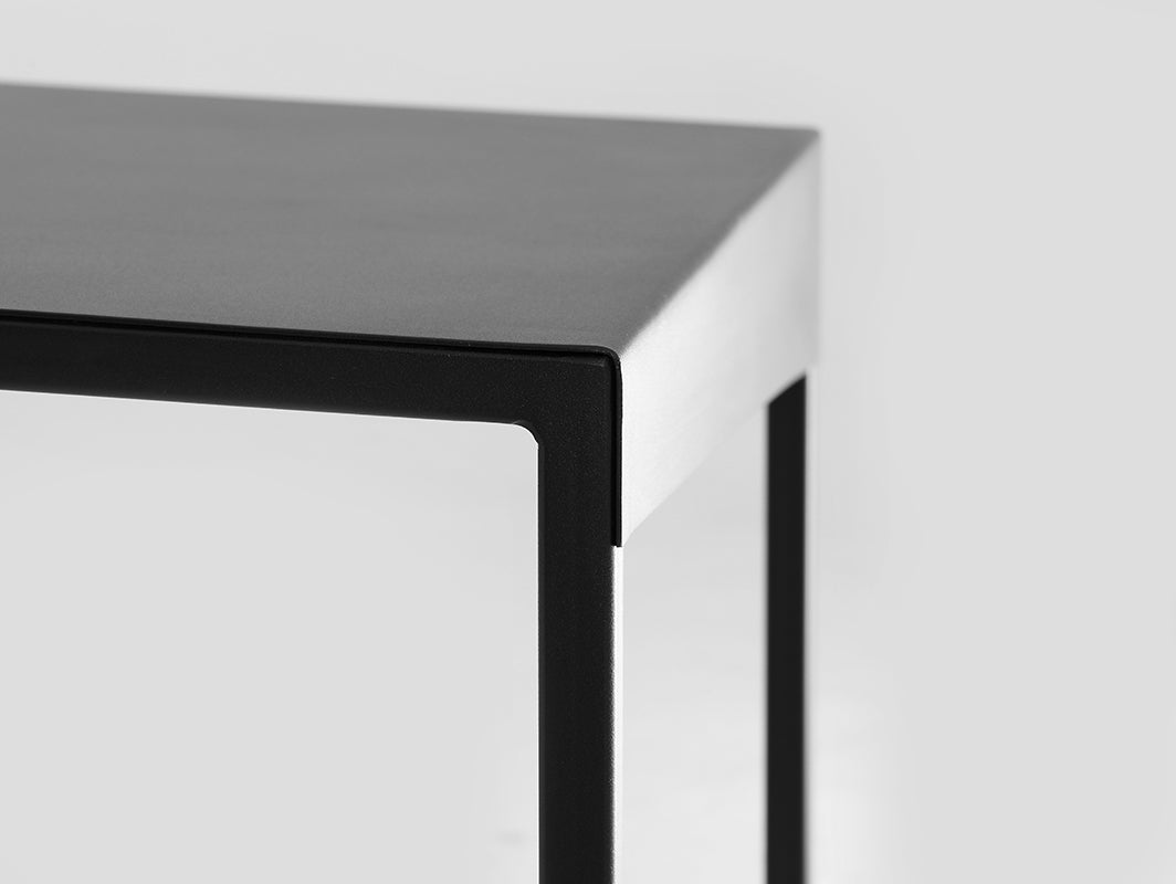 Molde 100 Metal Coffee Table — product photograph 5