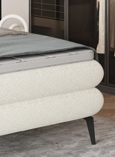 Bed Taree (Continental)