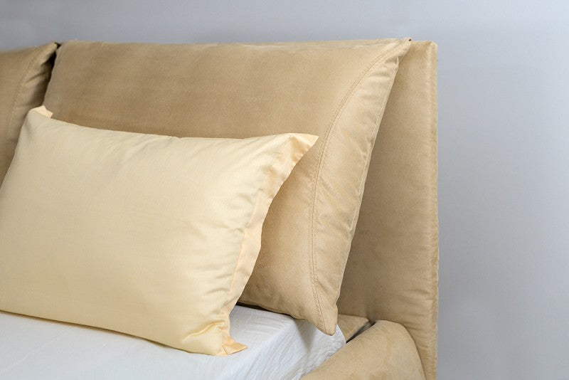 Bed Magenta (Double)