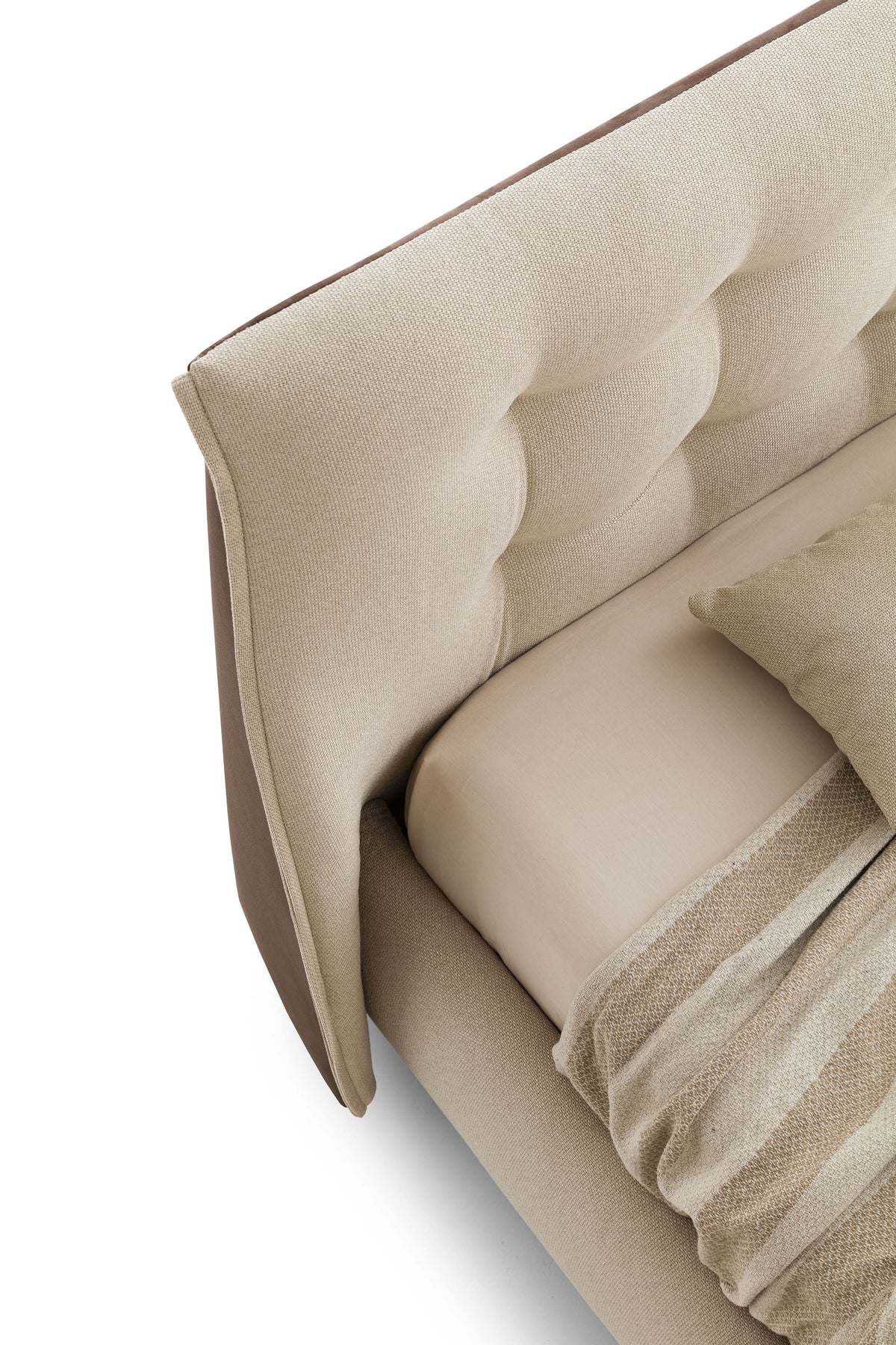 LeComfort Guscio bed – product gallery image 2